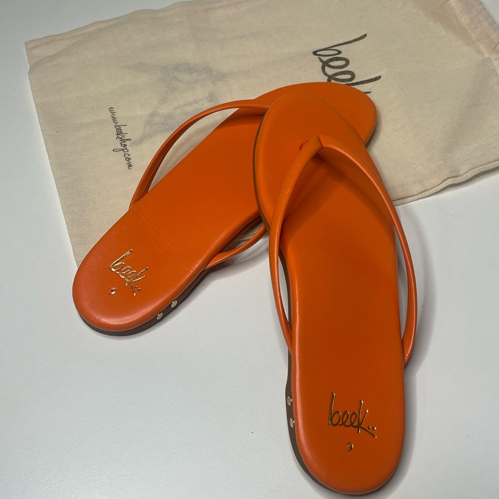 Beek Sunbird Thong Sandals with bag no box